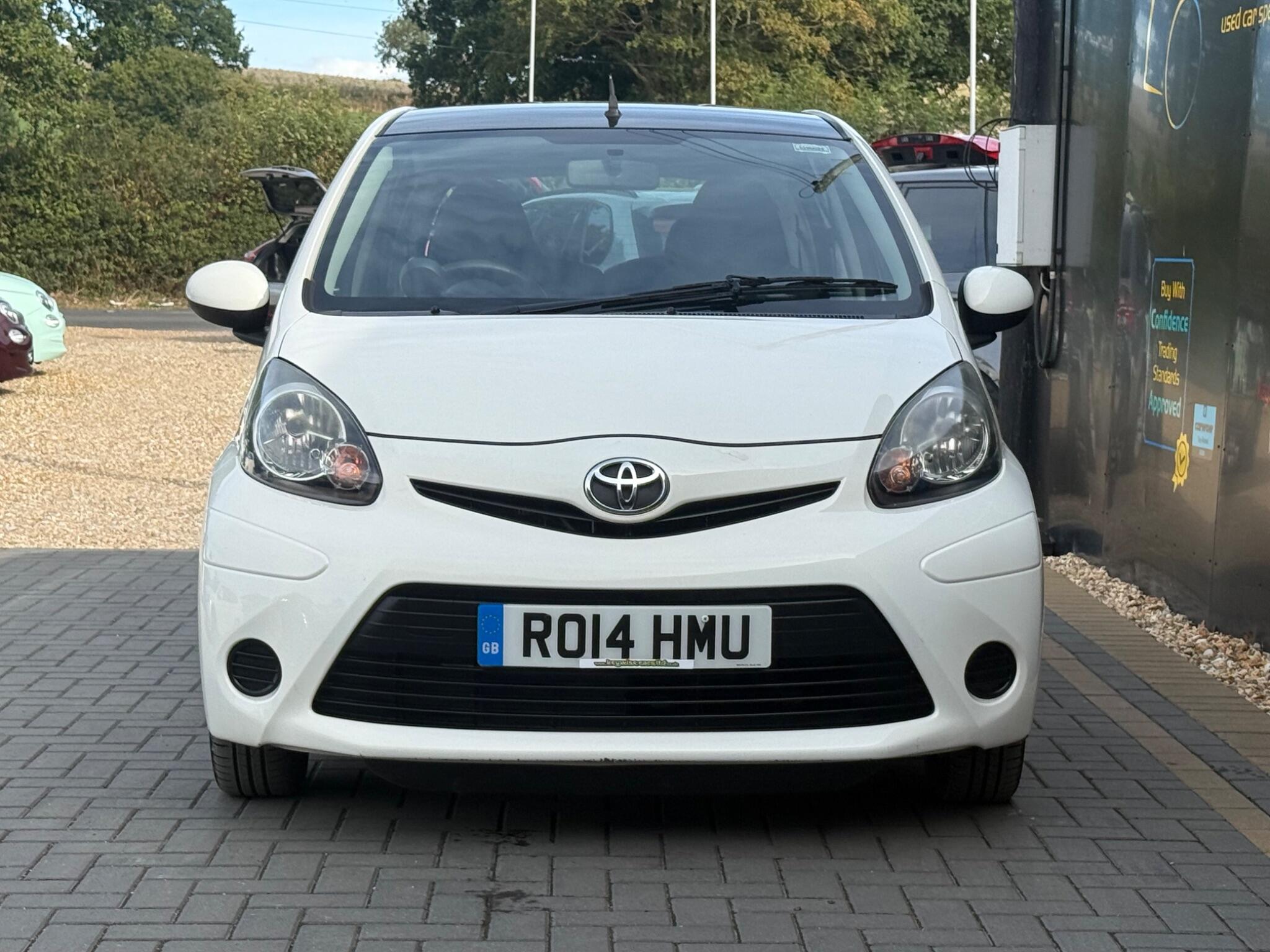 Toyota Aygo view 10