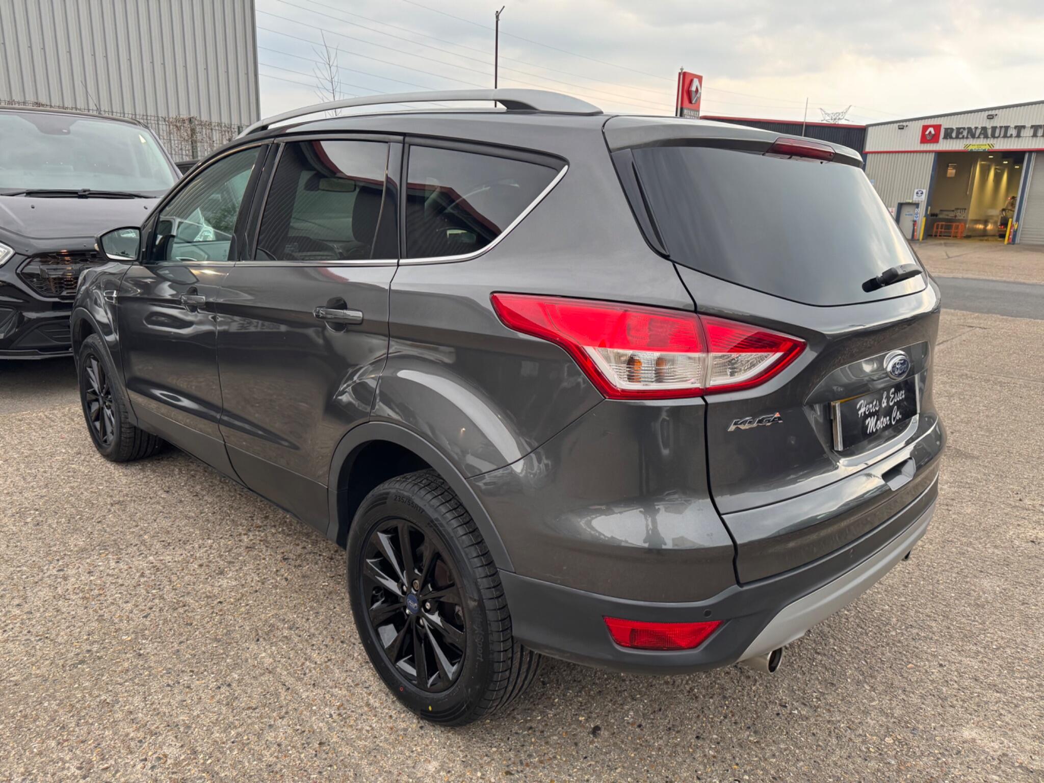 Ford Kuga view 4