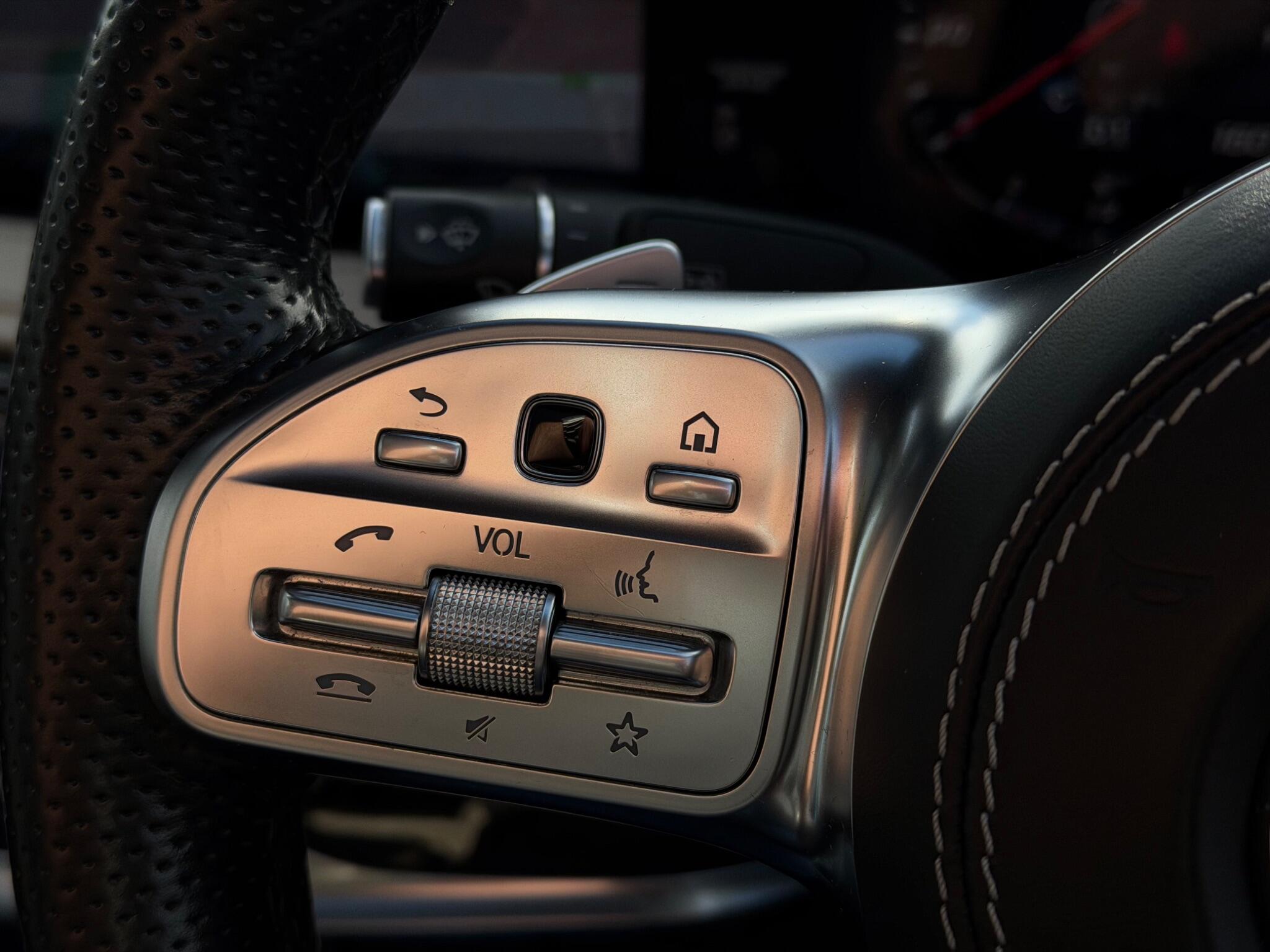 Mercedes-Benz S-Class view 37