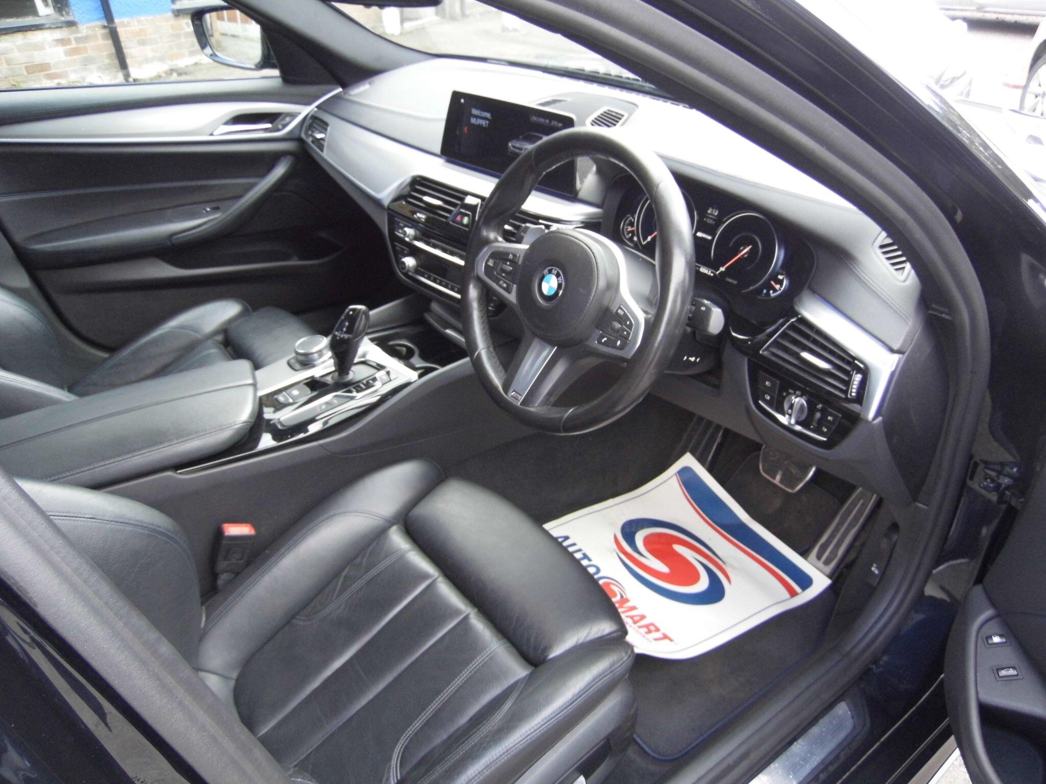 BMW 5 Series view 12