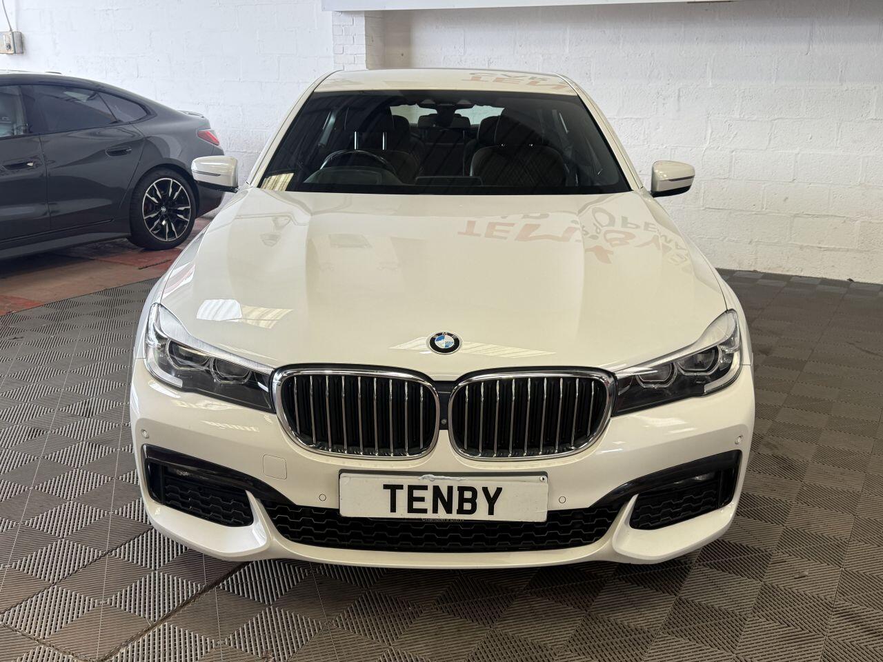 BMW 7 Series view 3