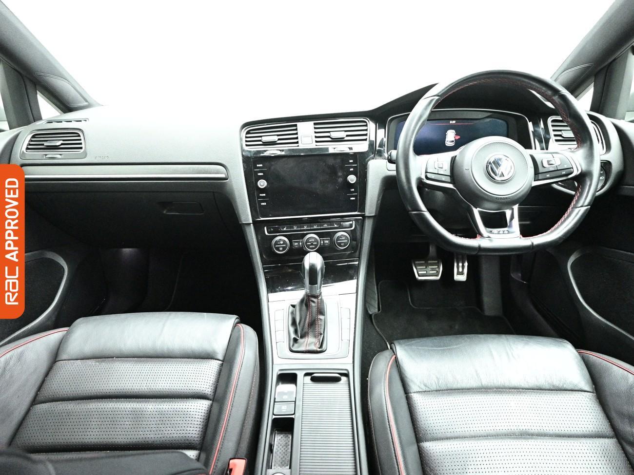 Volkswagen Golf view 2
