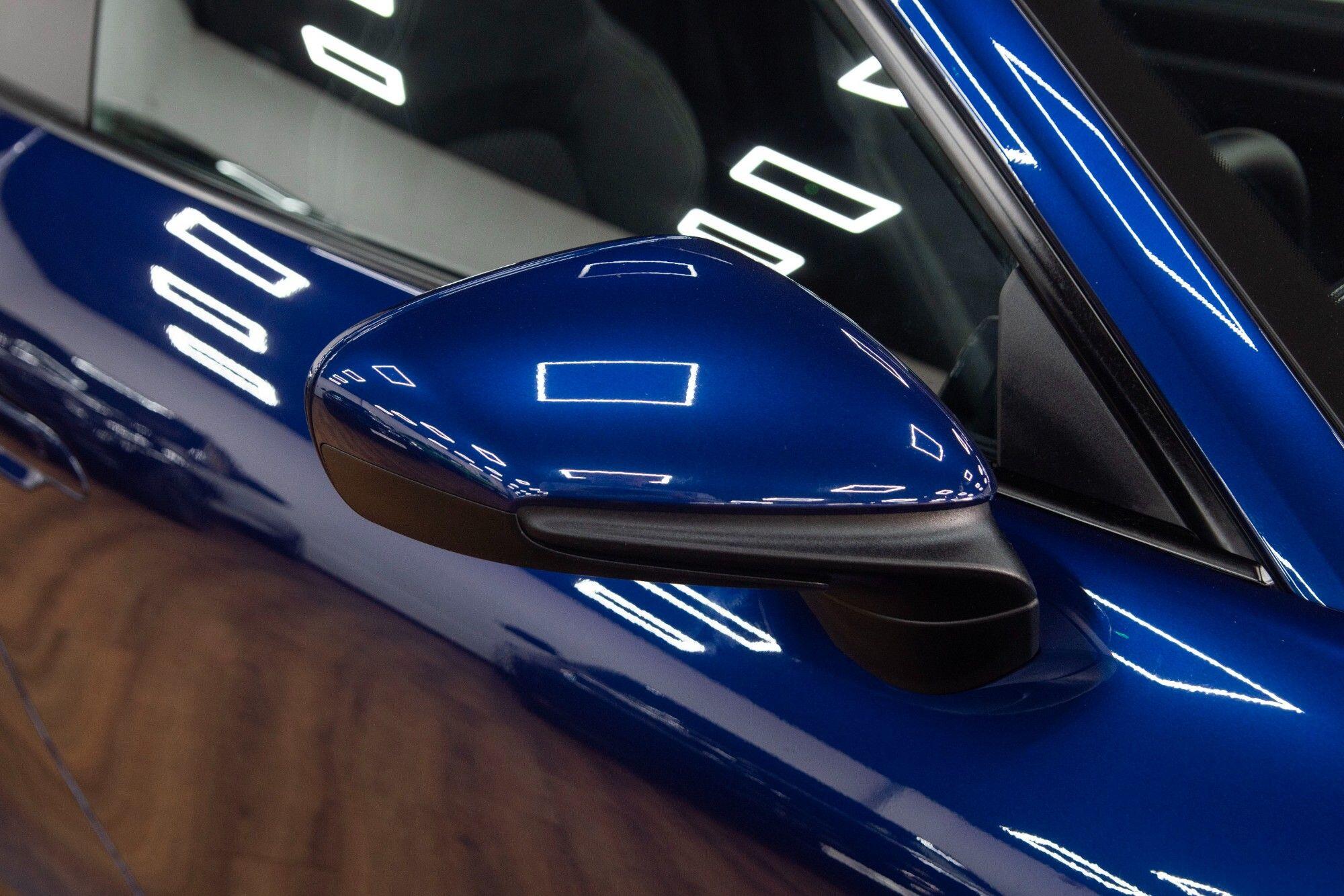Porsche 911 view 3