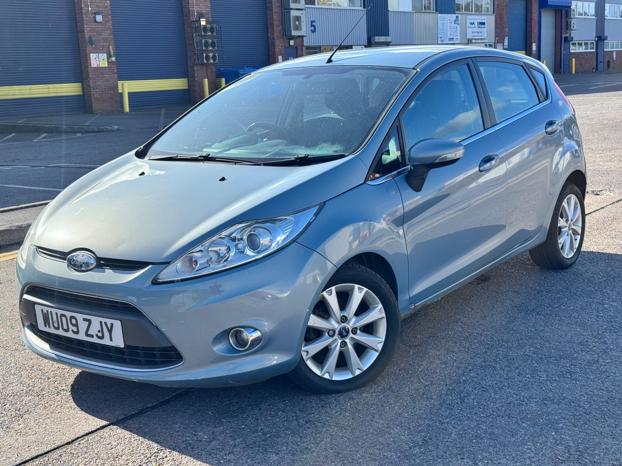 Ford Fiesta view 3