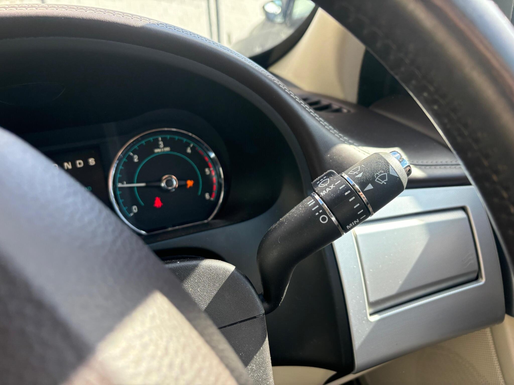 Jaguar XF view 20