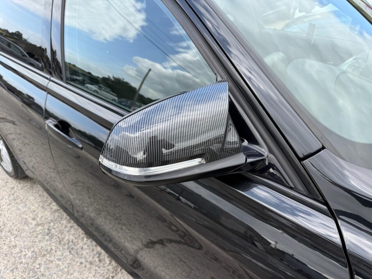BMW 3 Series view 8