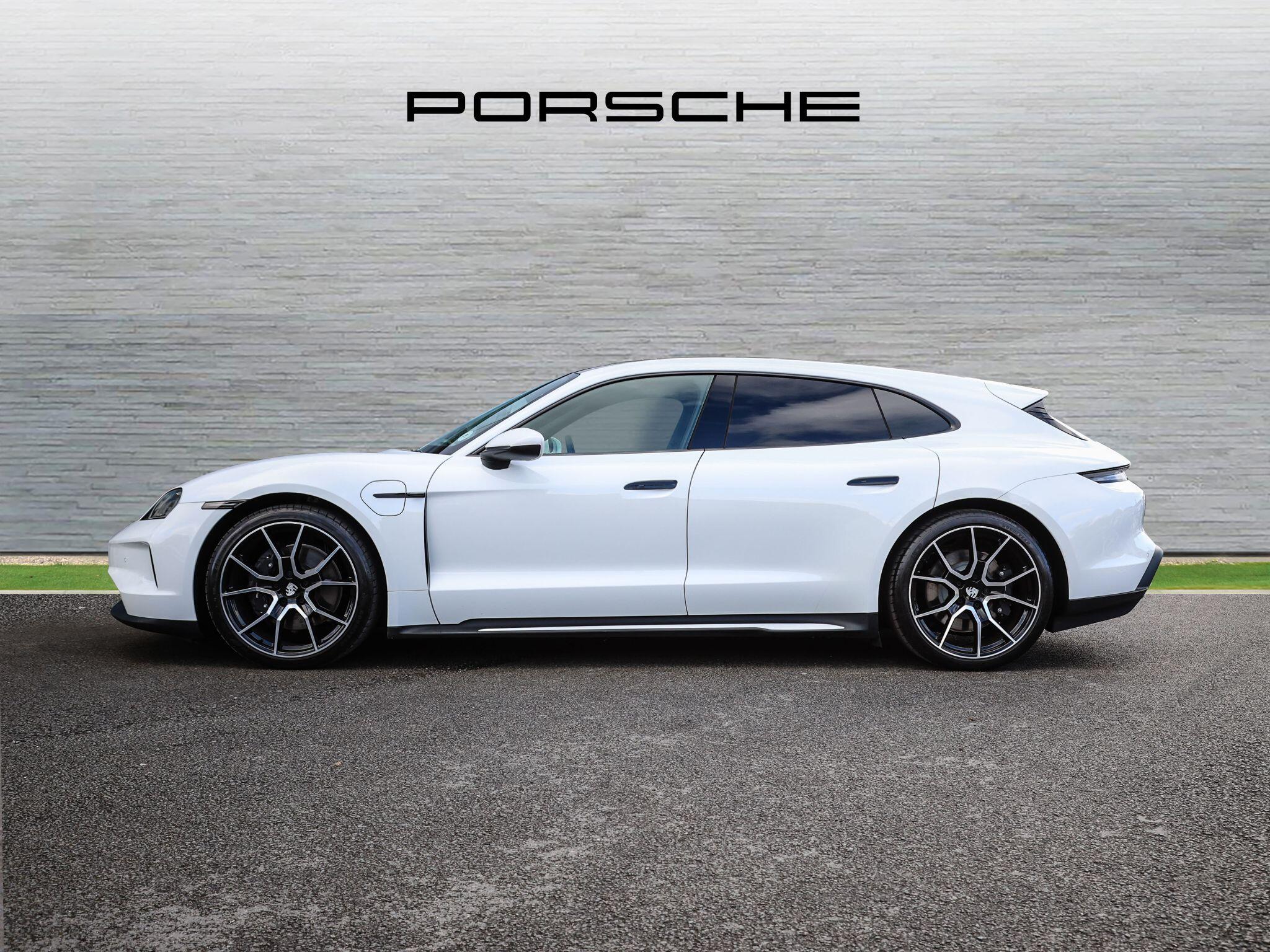 Porsche Taycan view 38