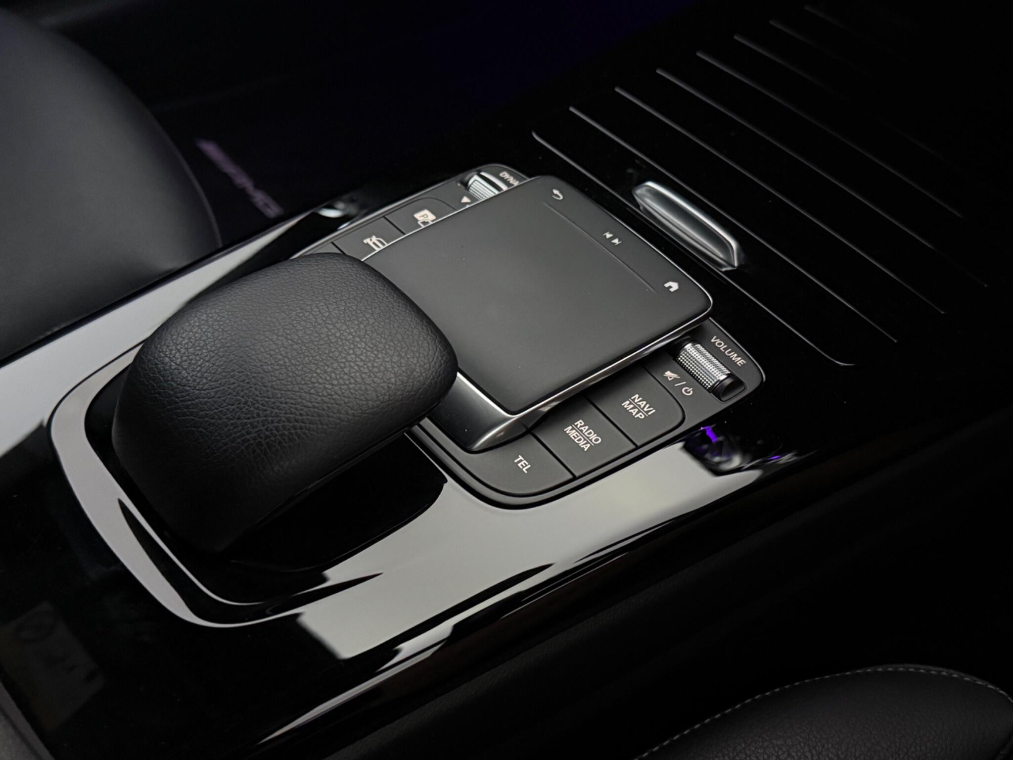 Mercedes-Benz Cla view 23