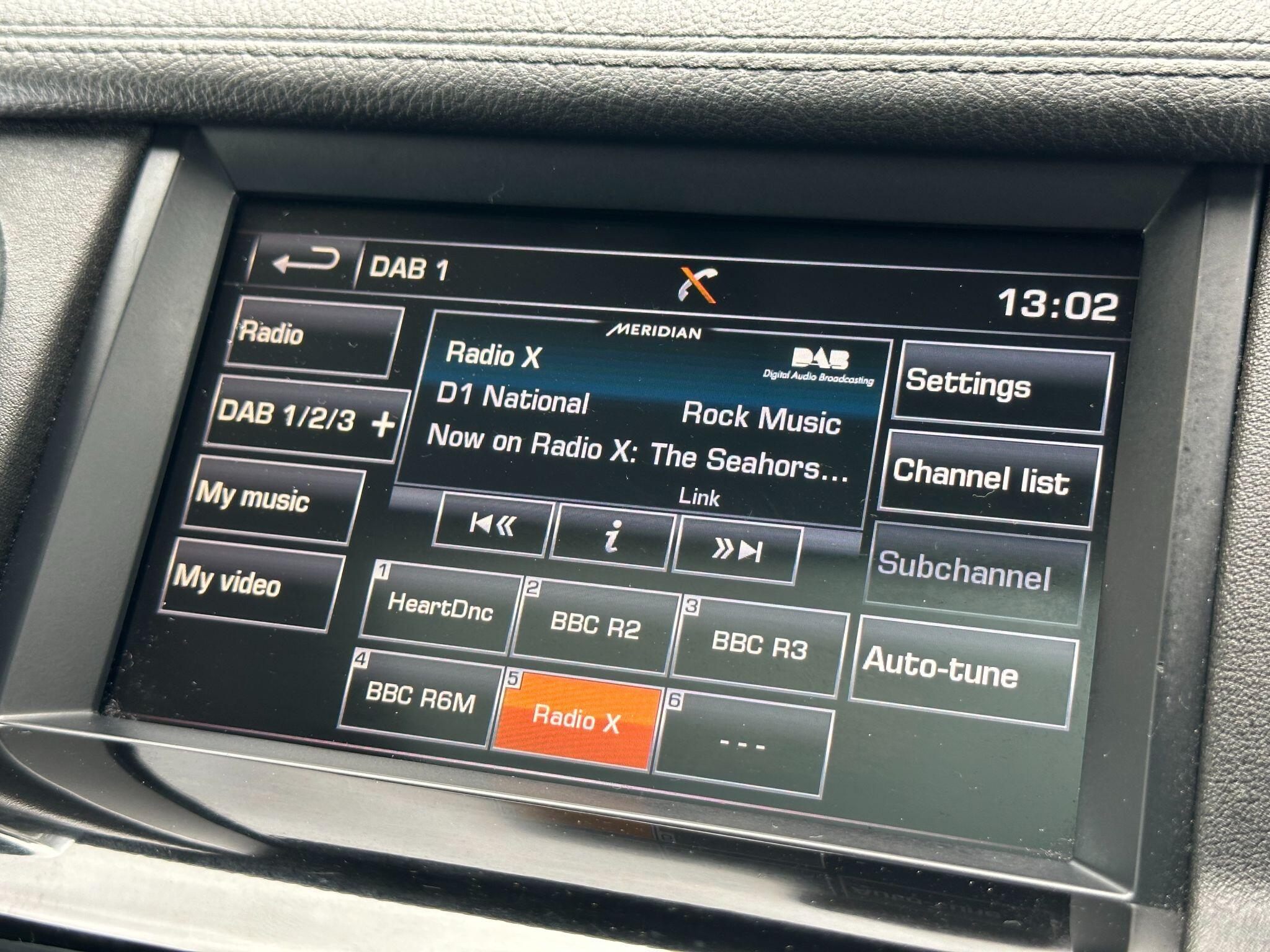 Land Rover Discovery view 22