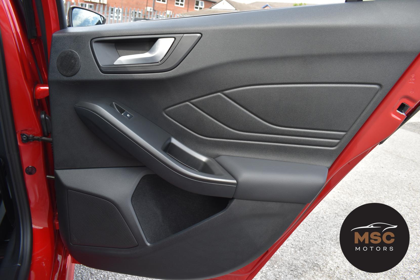 Ford Focus view 83