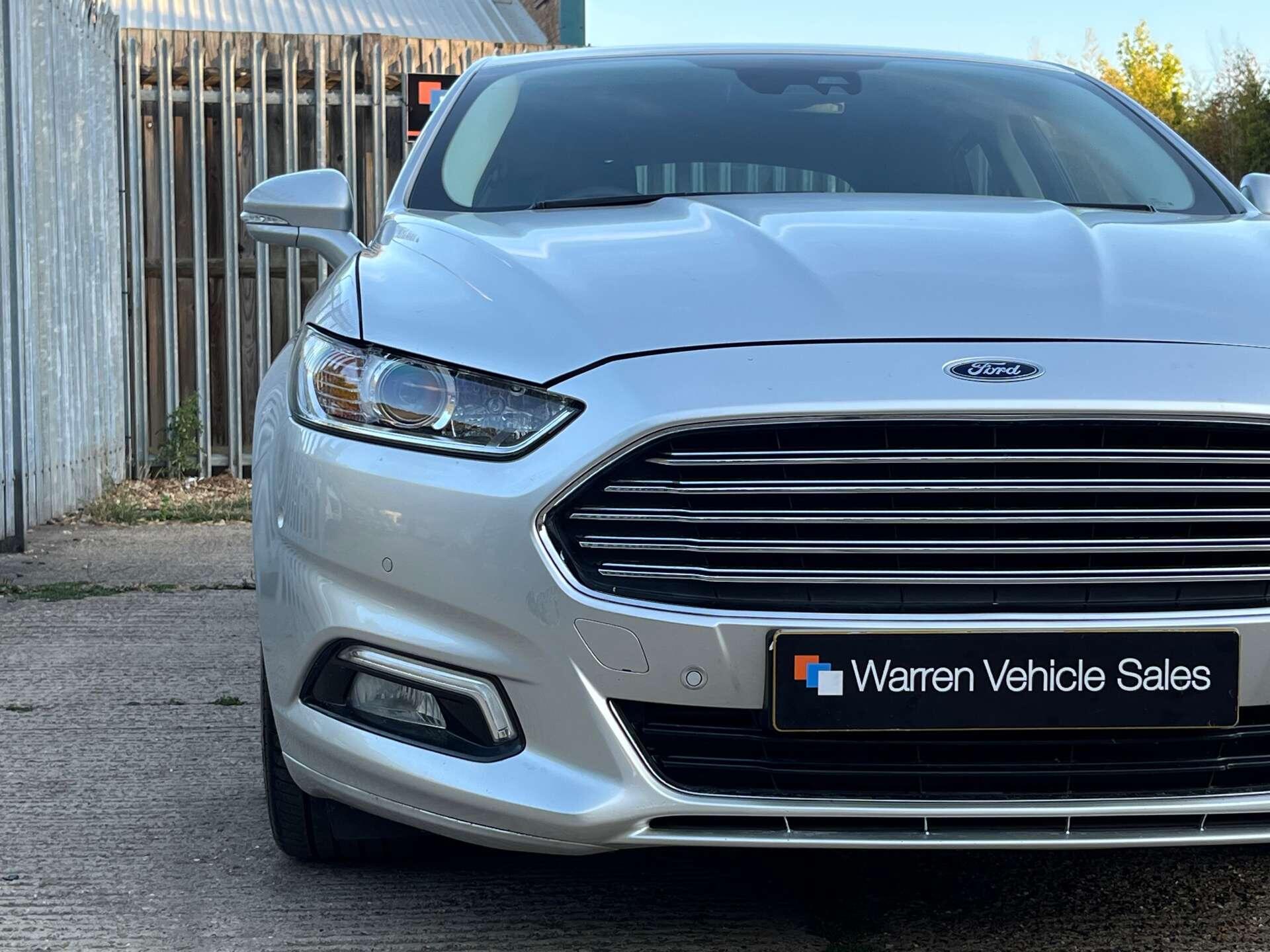 Ford Mondeo view 18
