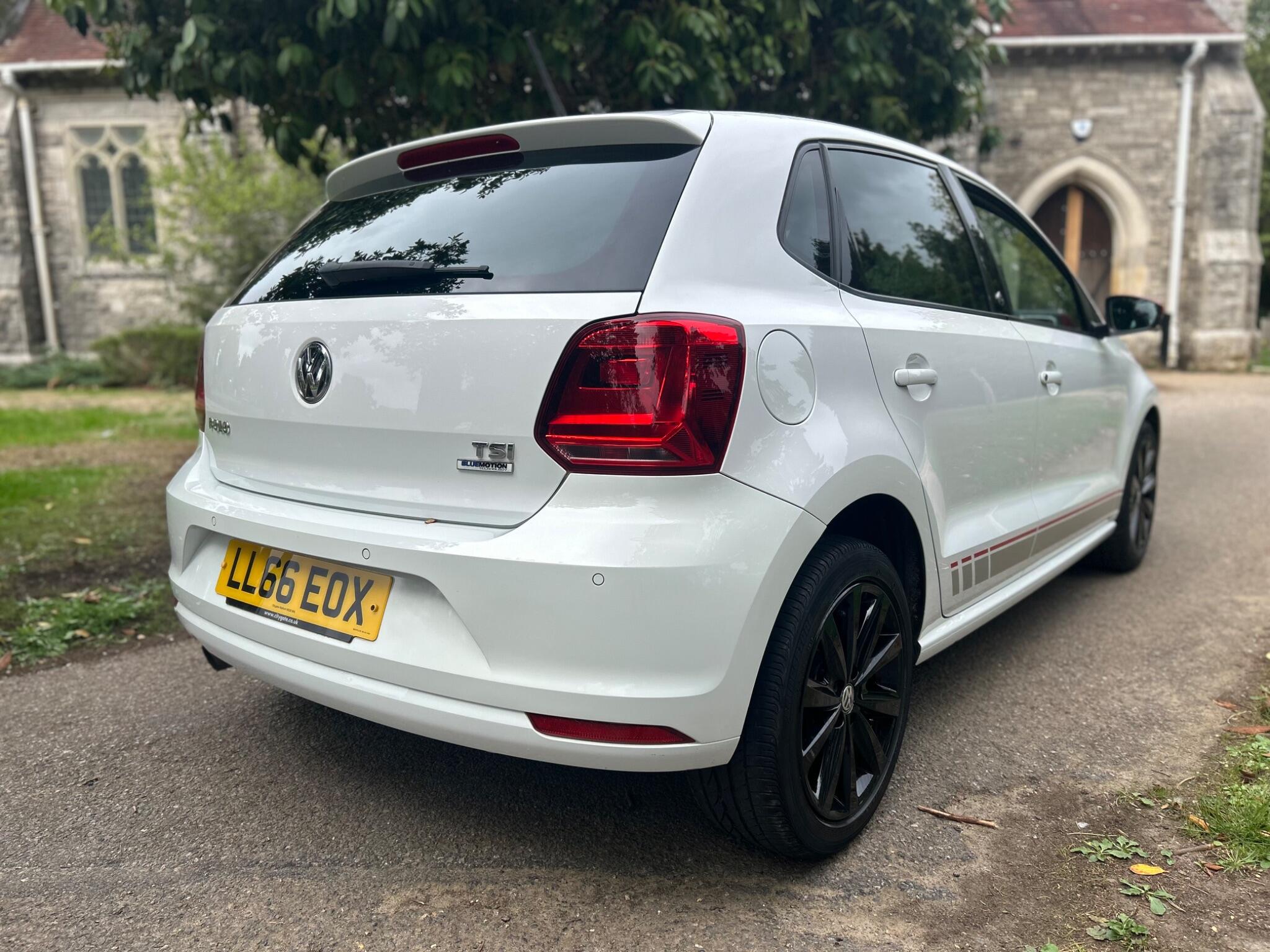 Volkswagen Polo view 18