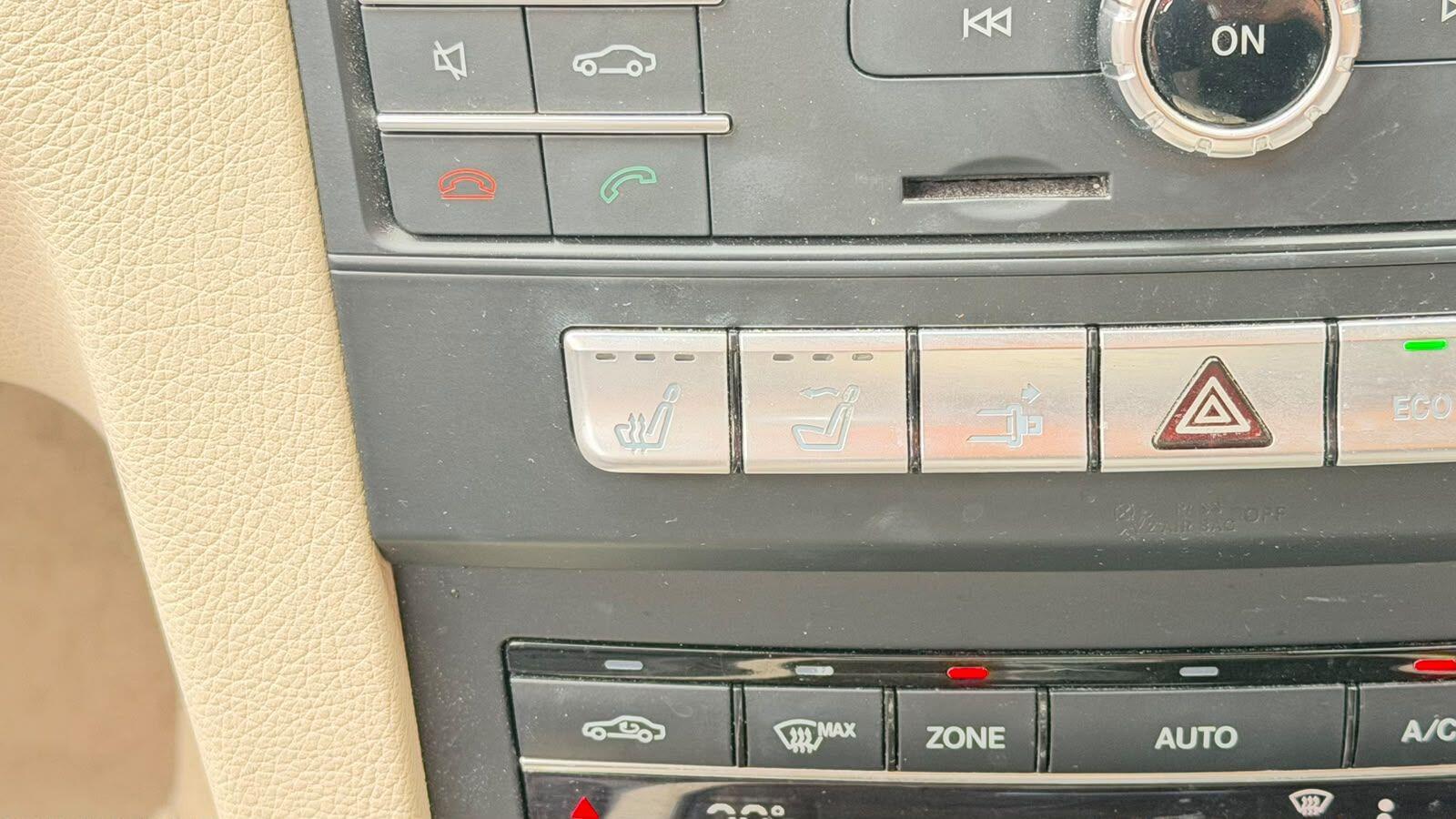 Mercedes-Benz E-Class view 17