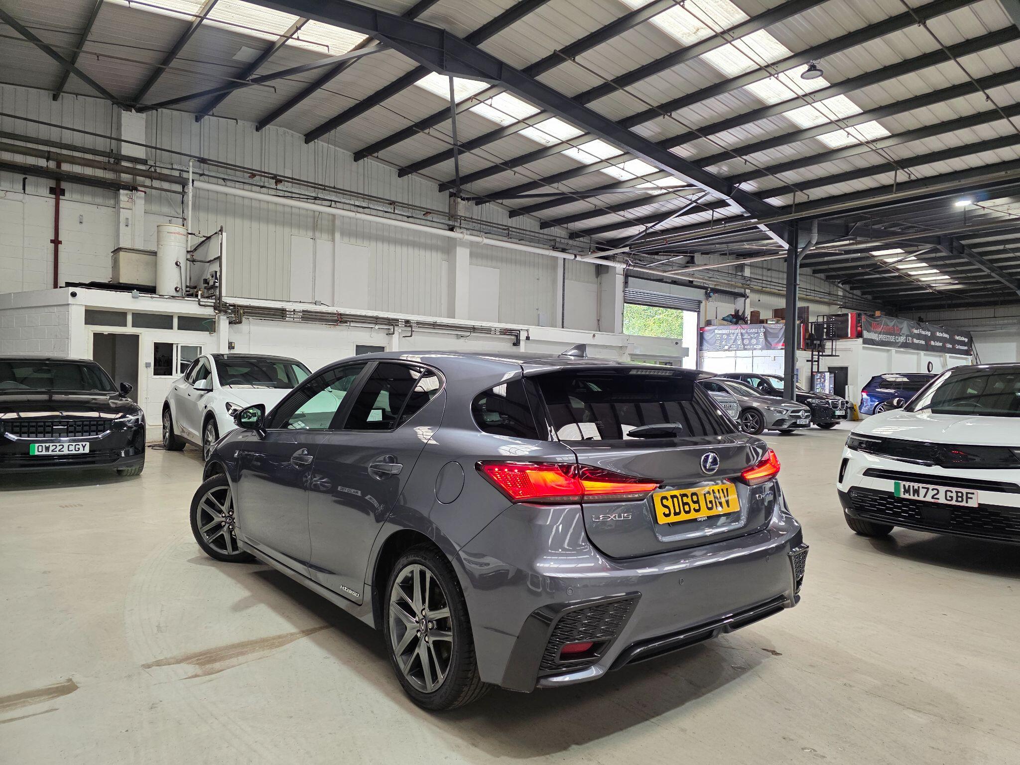 Lexus CT view 24