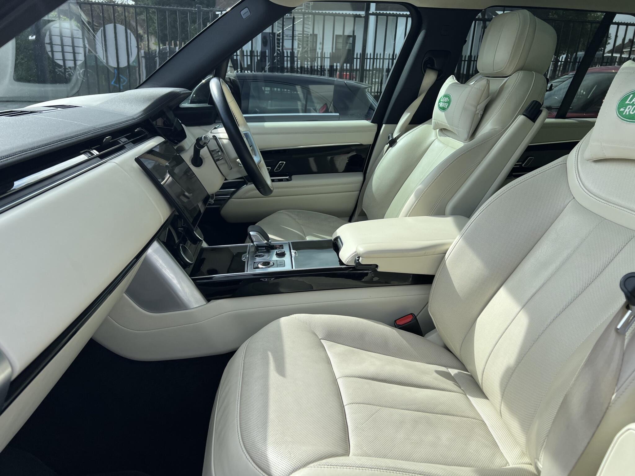 Land Rover Range Rover view 25