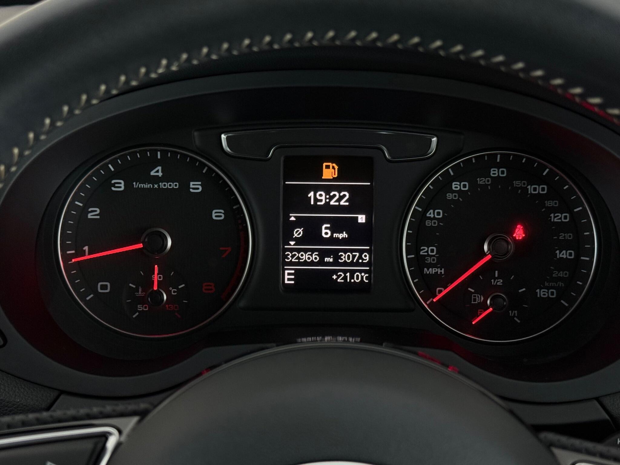 Audi Q3 view 17