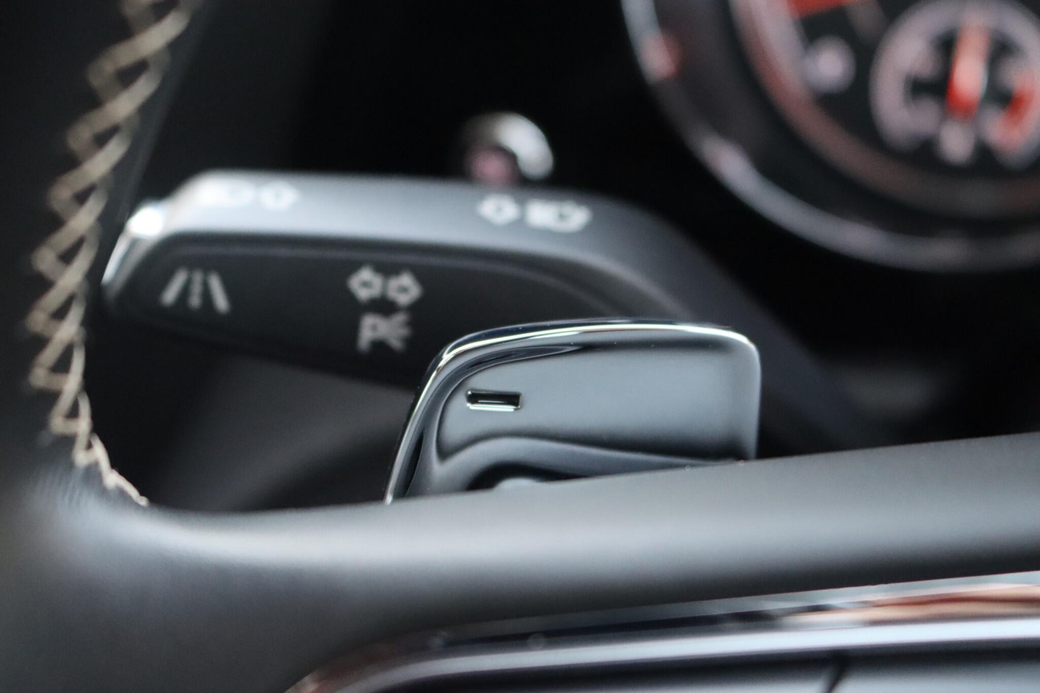 Bentley Bentayga view 63