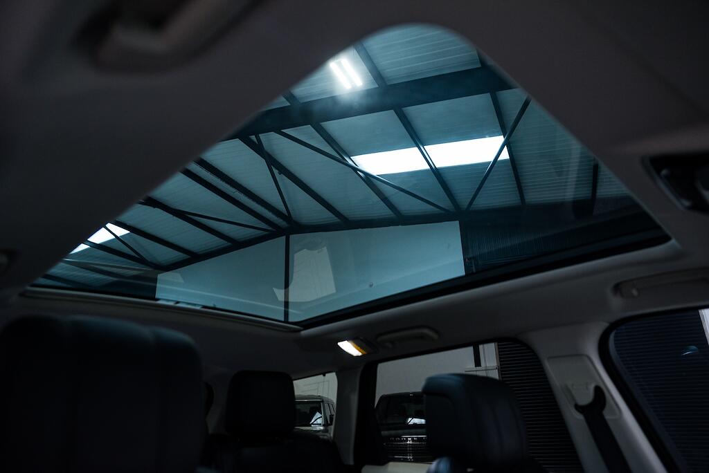 Land Rover Range Rover Sport view 5