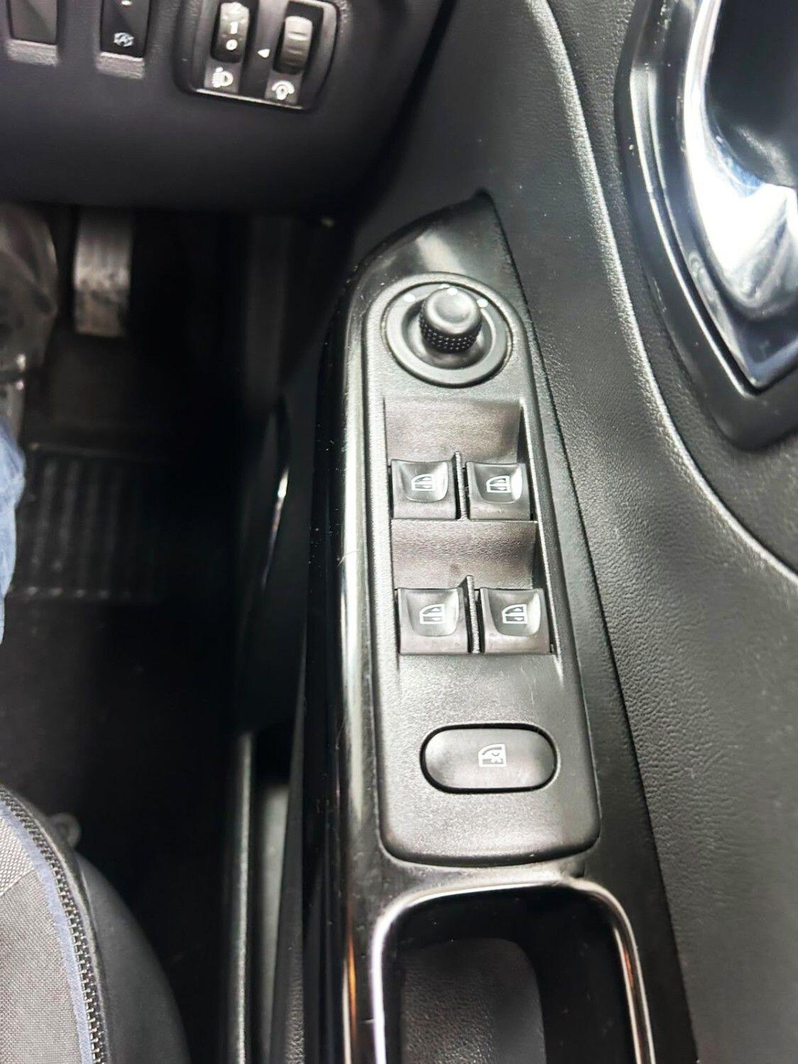 Renault Captur view 22