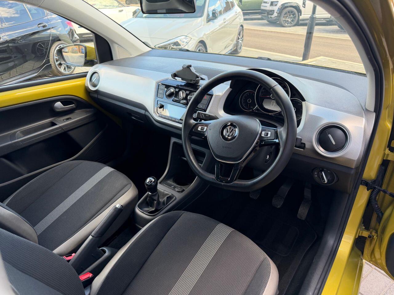 Volkswagen Up! view 9