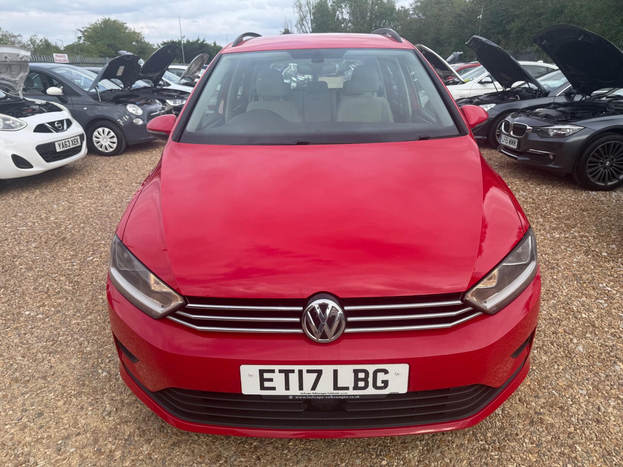 Volkswagen Golf Sportsvan view 2