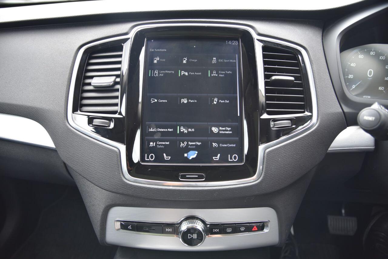 Volvo XC90 view 36