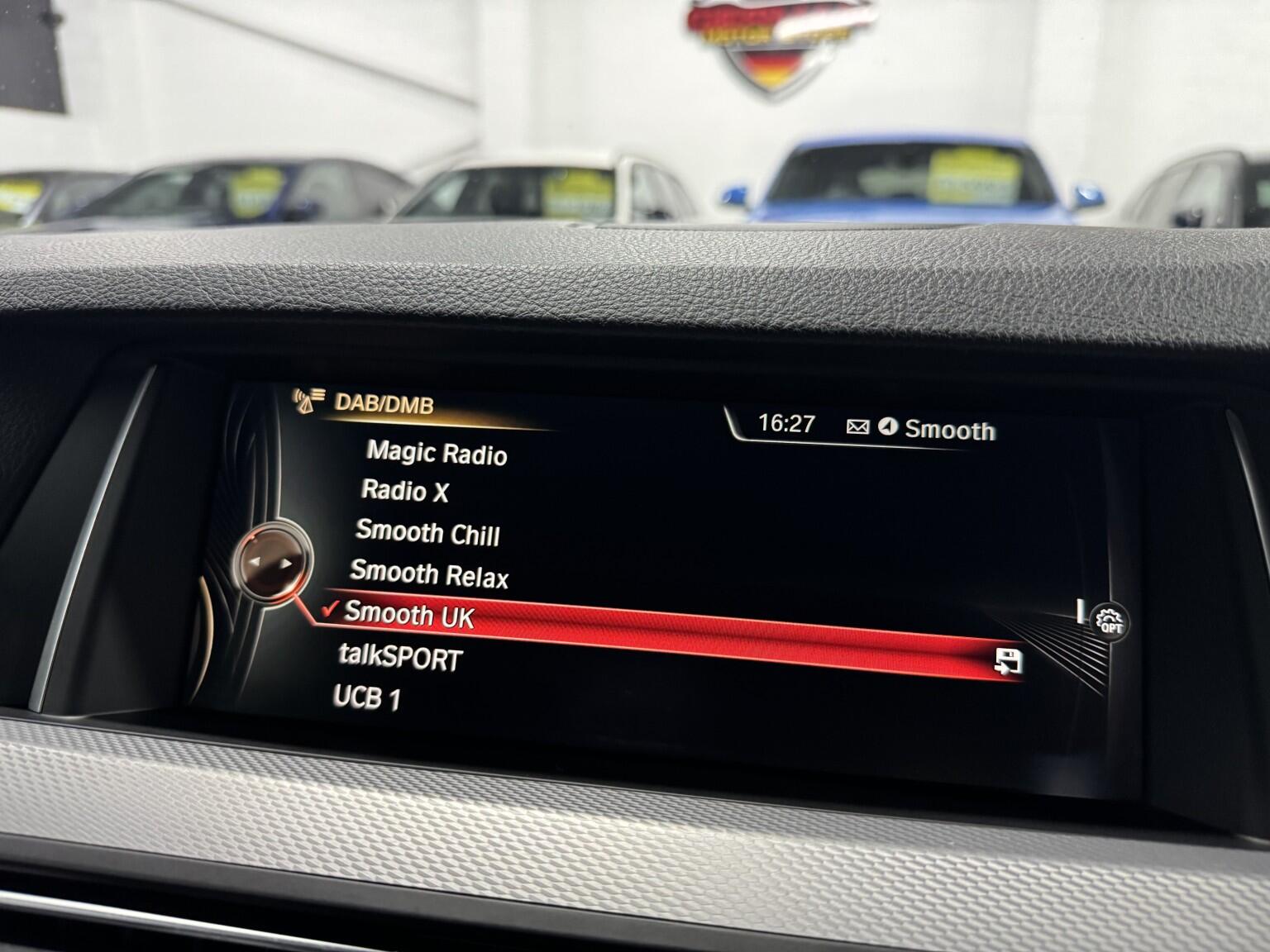 BMW 5 Series view 27