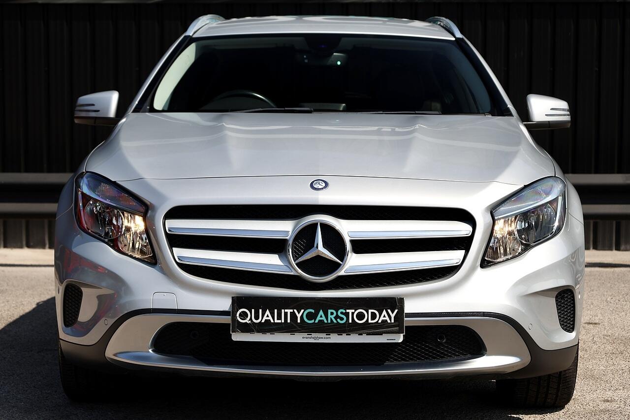 Mercedes-Benz Gla view 4