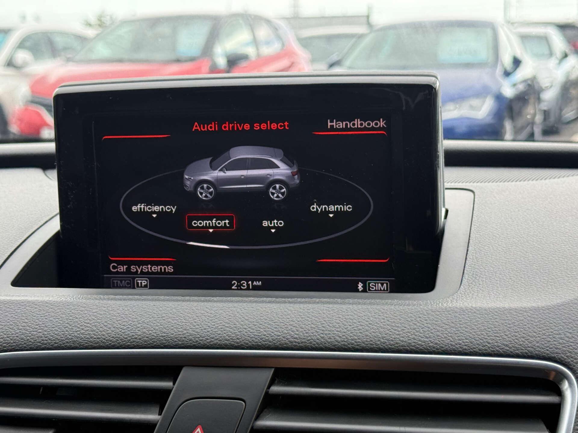 Audi Q3 view 54