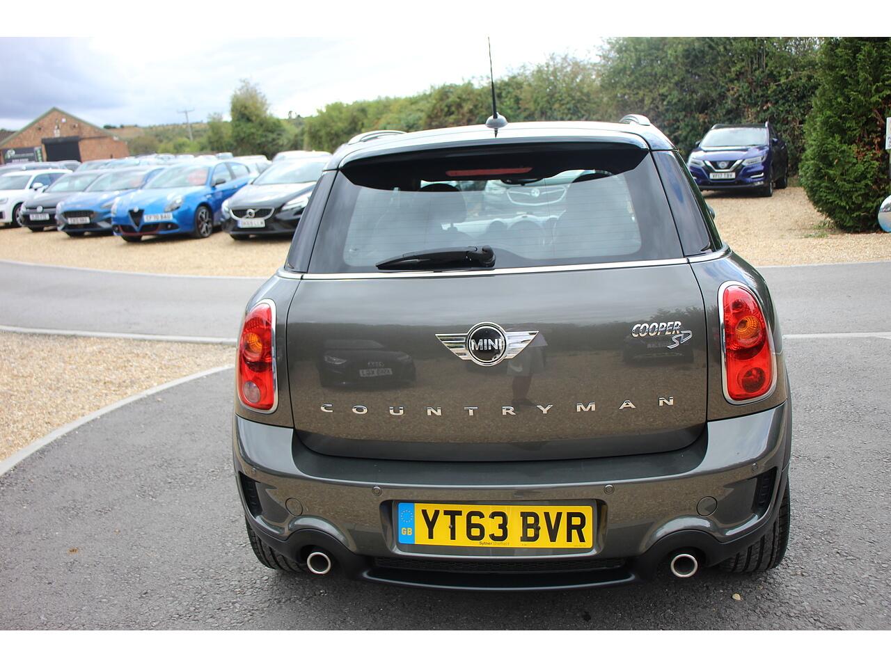 Mini Countryman view 11