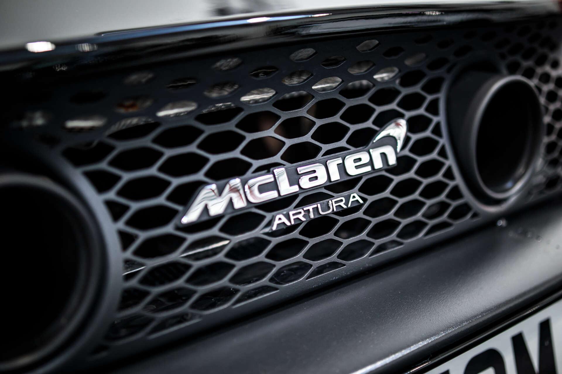 McLaren Artura view 11