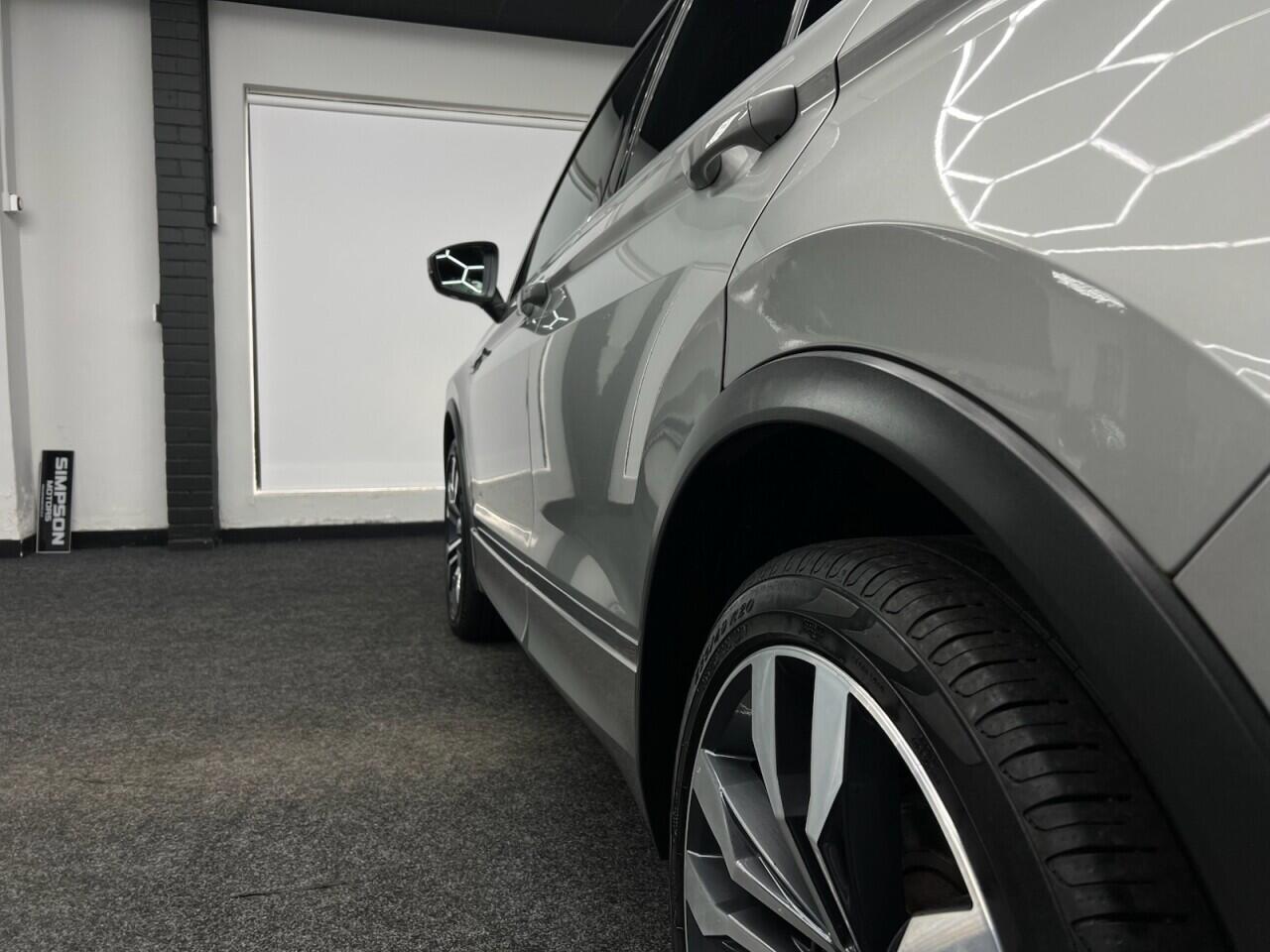 Volkswagen Tiguan view 7