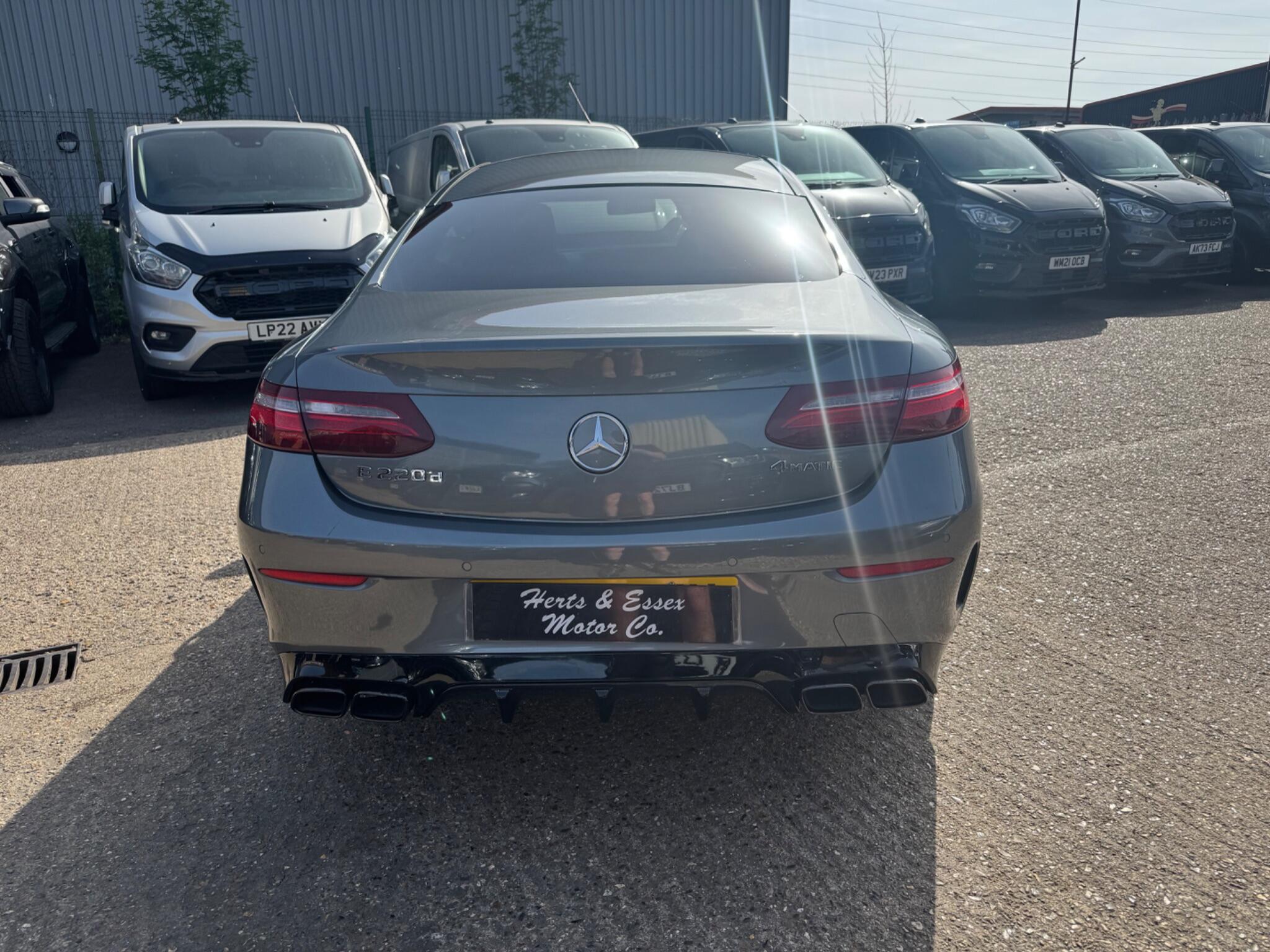 Mercedes-Benz E Class view 8