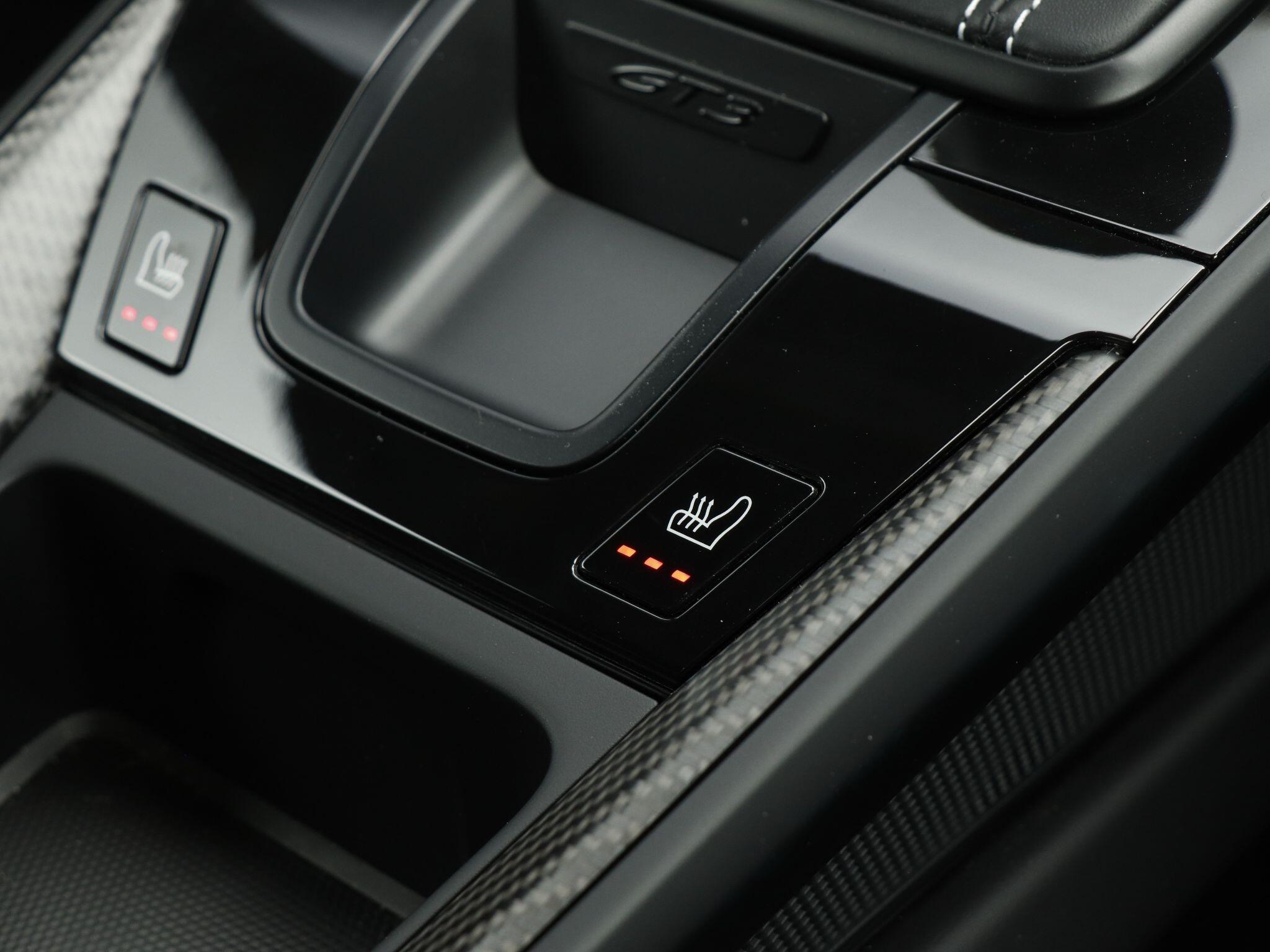 Porsche 911 view 19