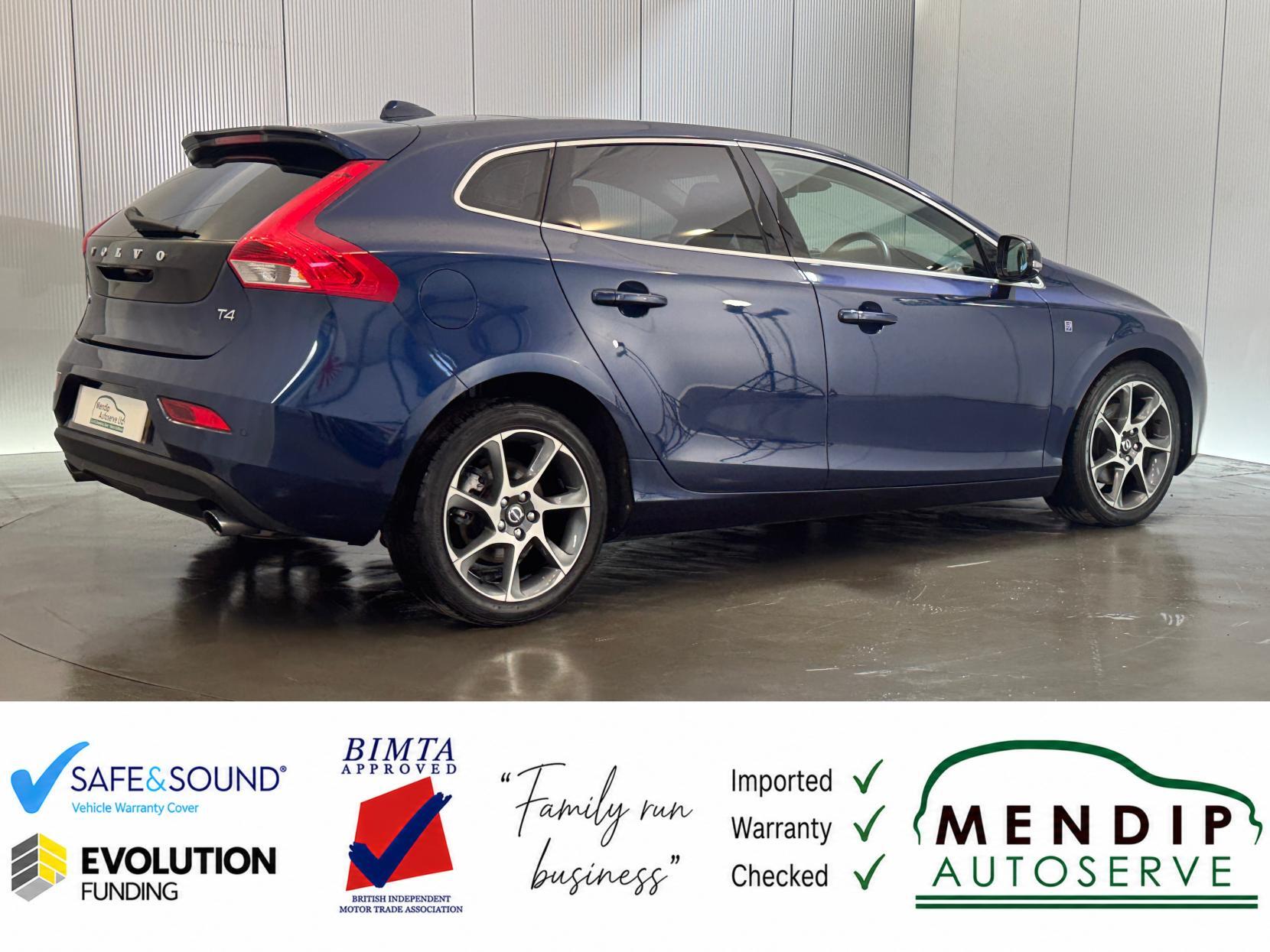 Volvo V40 view 29