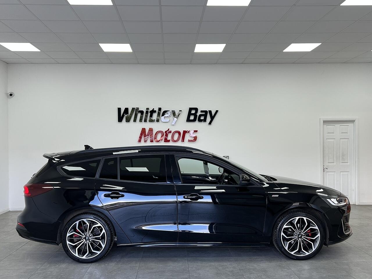 Ford Focus view 2