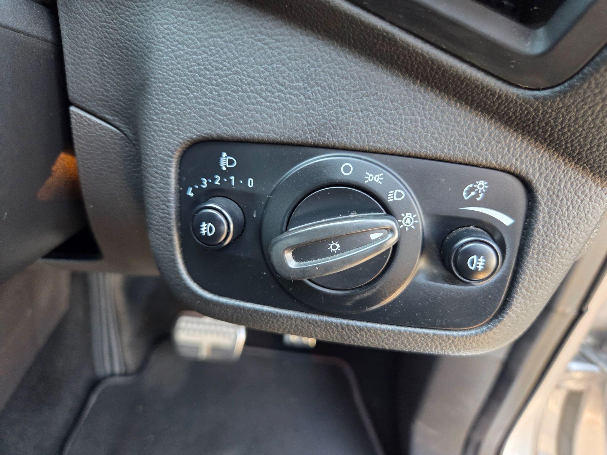 Ford Kuga view 18