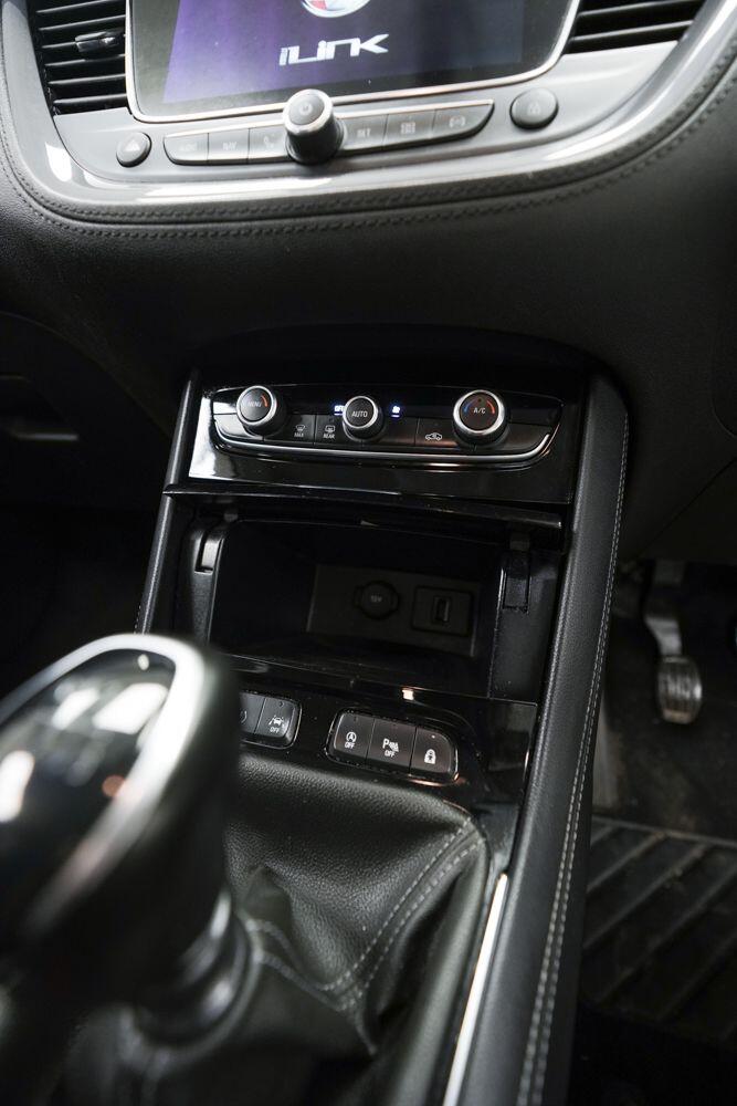 Vauxhall Grandland X view 17