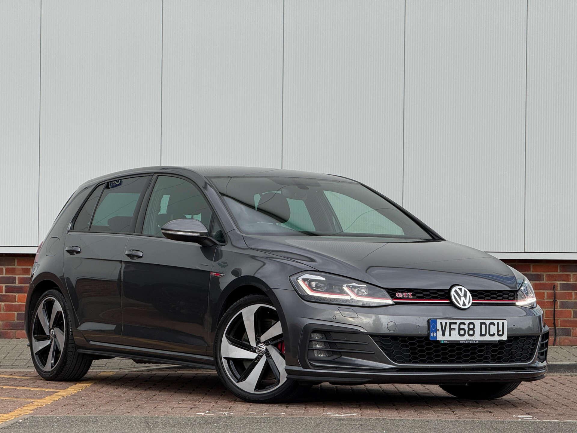 Volkswagen Golf view 8