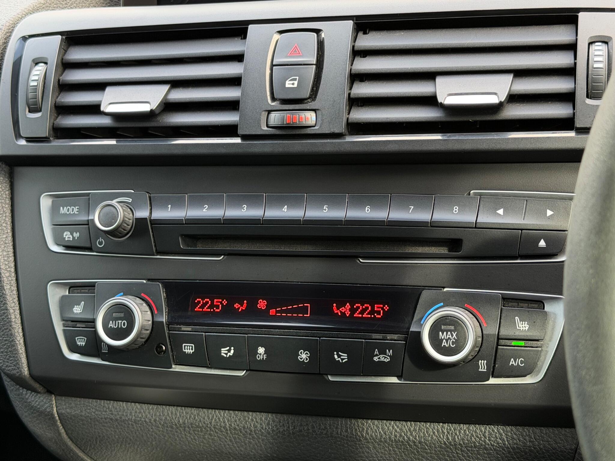BMW 1 Series view 38
