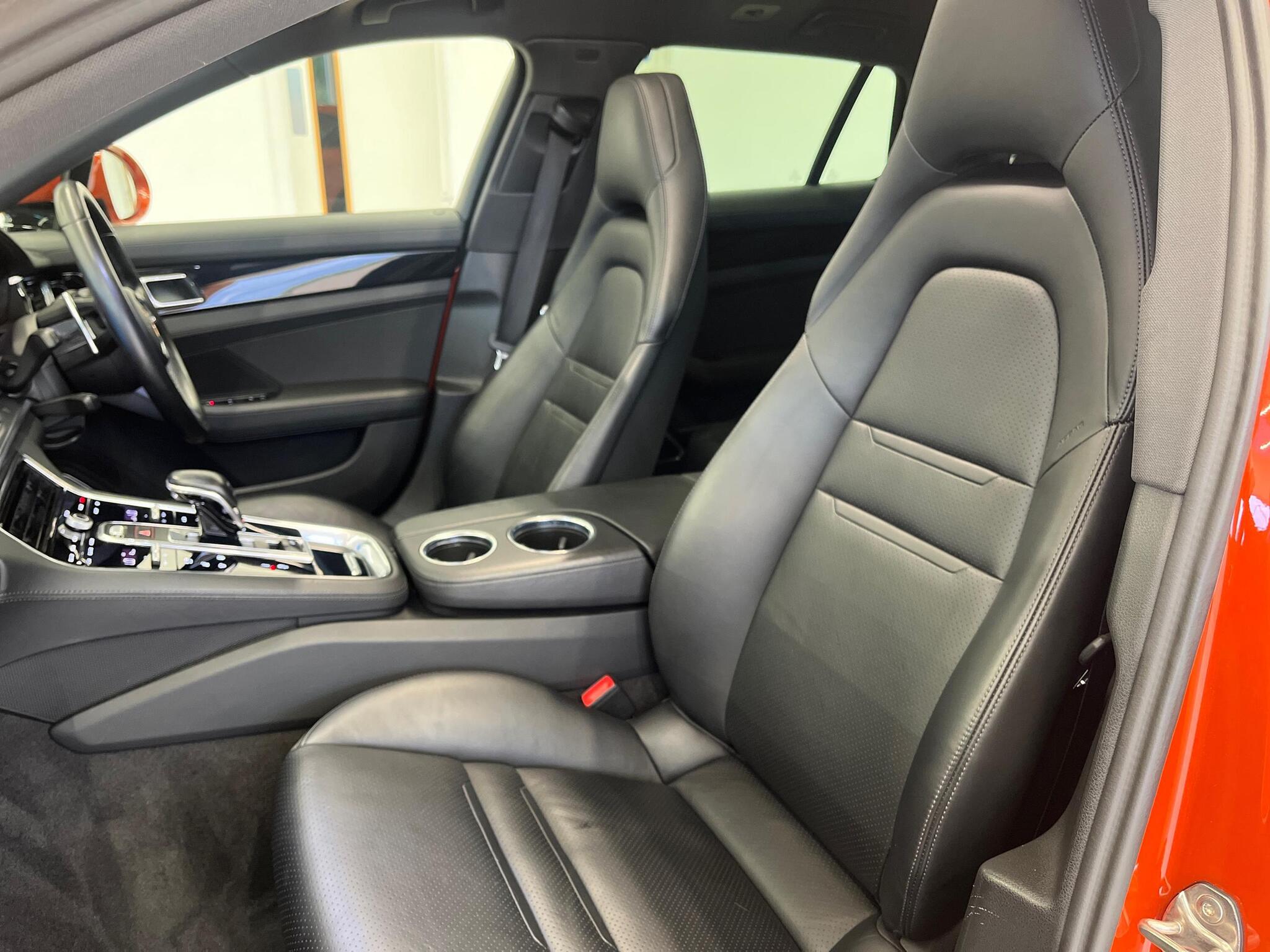 Porsche Panamera view 14