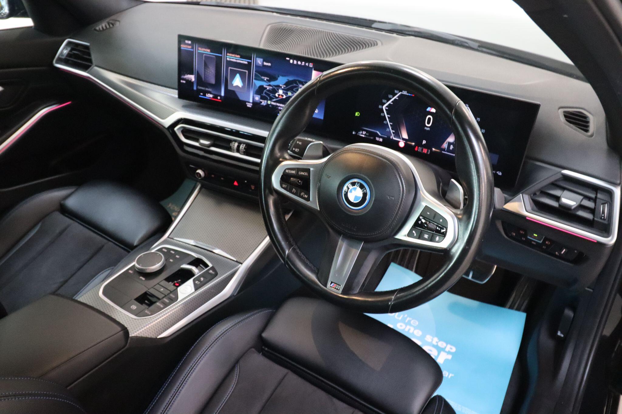 BMW 3 Series view 15