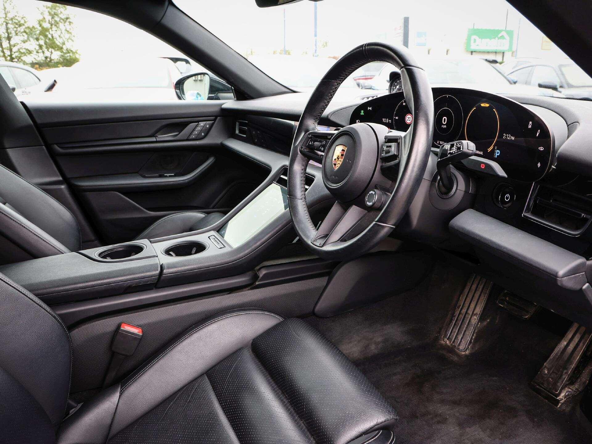 Porsche Taycan view 11