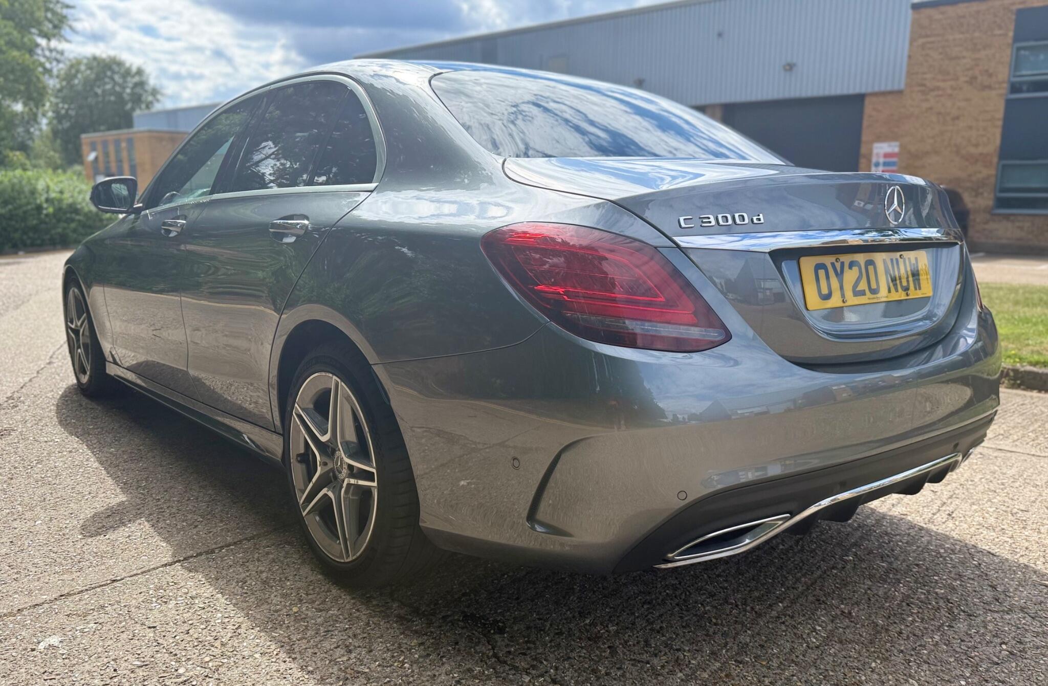 Mercedes-Benz C Class view 4