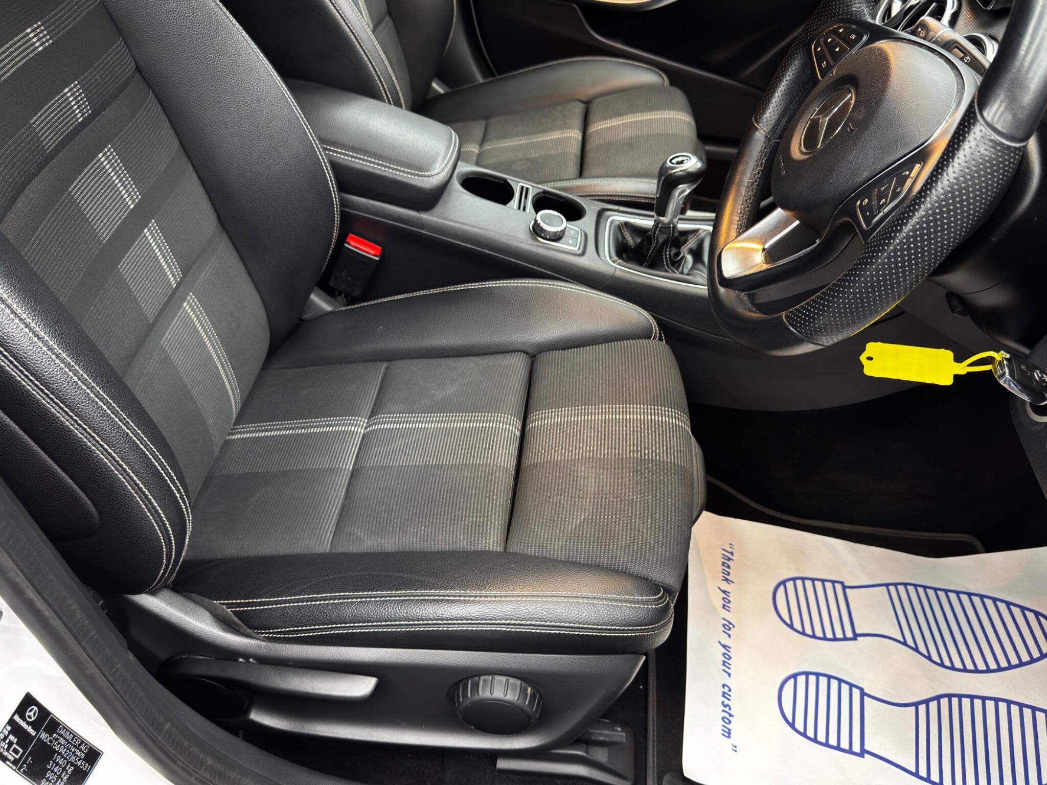 Mercedes-Benz Gla view 13