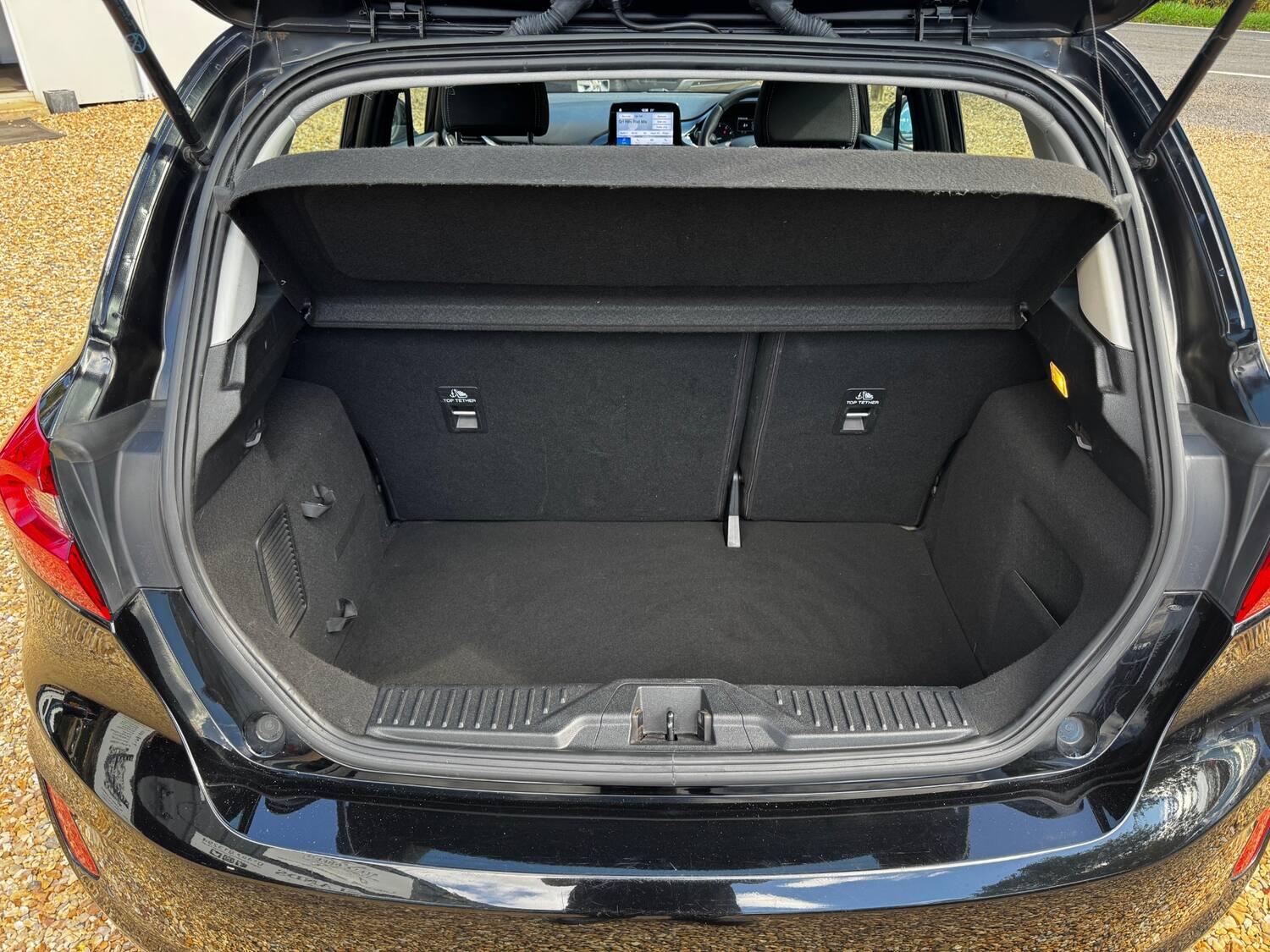 Ford Fiesta view 11