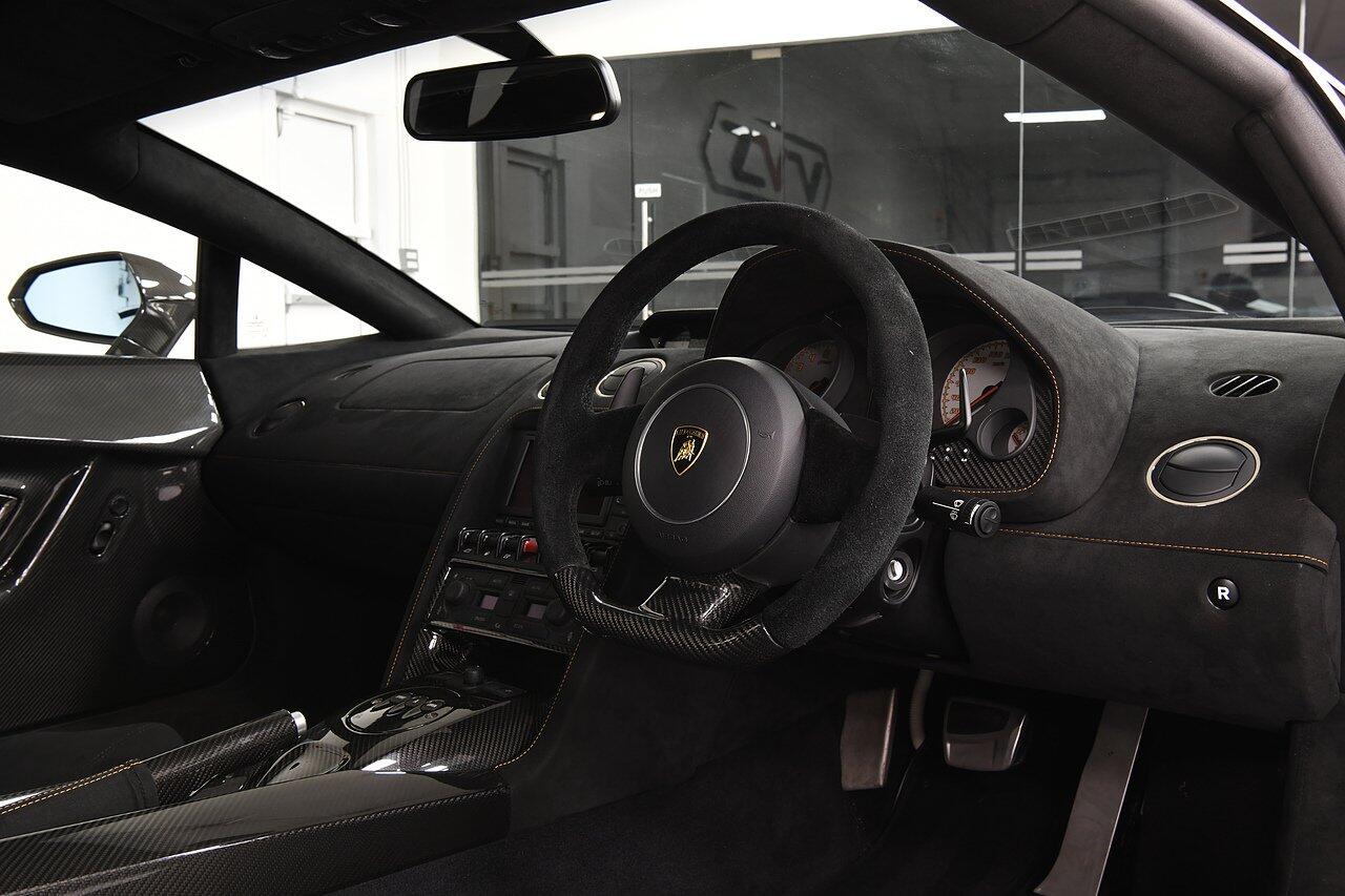 Lamborghini Gallardo view 4