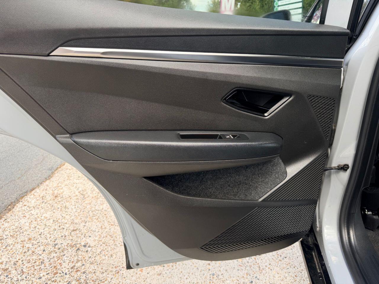 Renault Megane E-Tech view 22