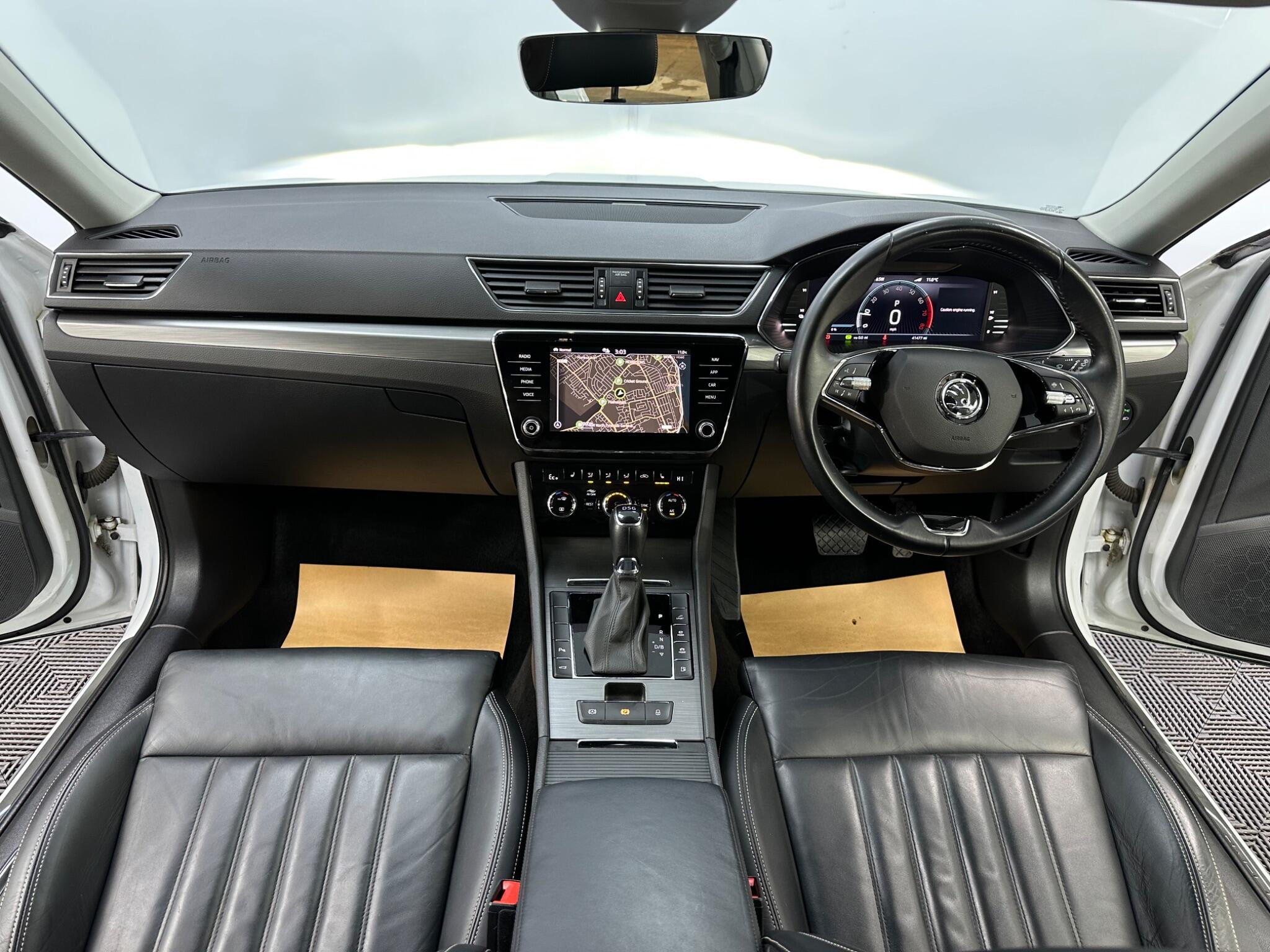 Skoda Superb view 4