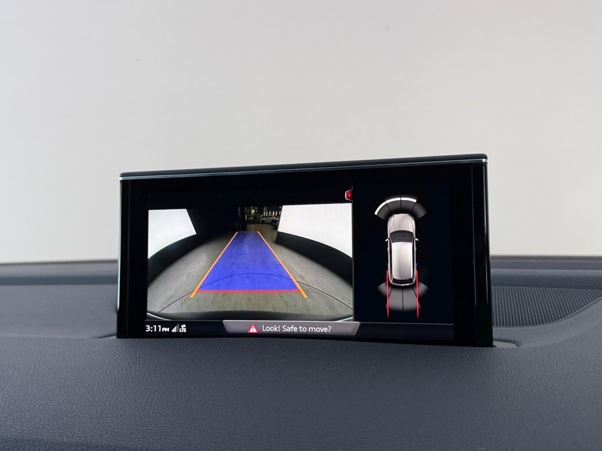 Audi Q7 view 25